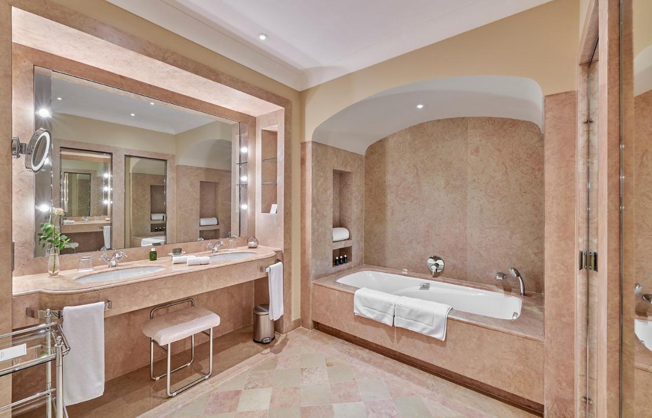 Chateau Saint-Martin & Spa - An Oetker Collection Hotel Vence Bagian luar foto