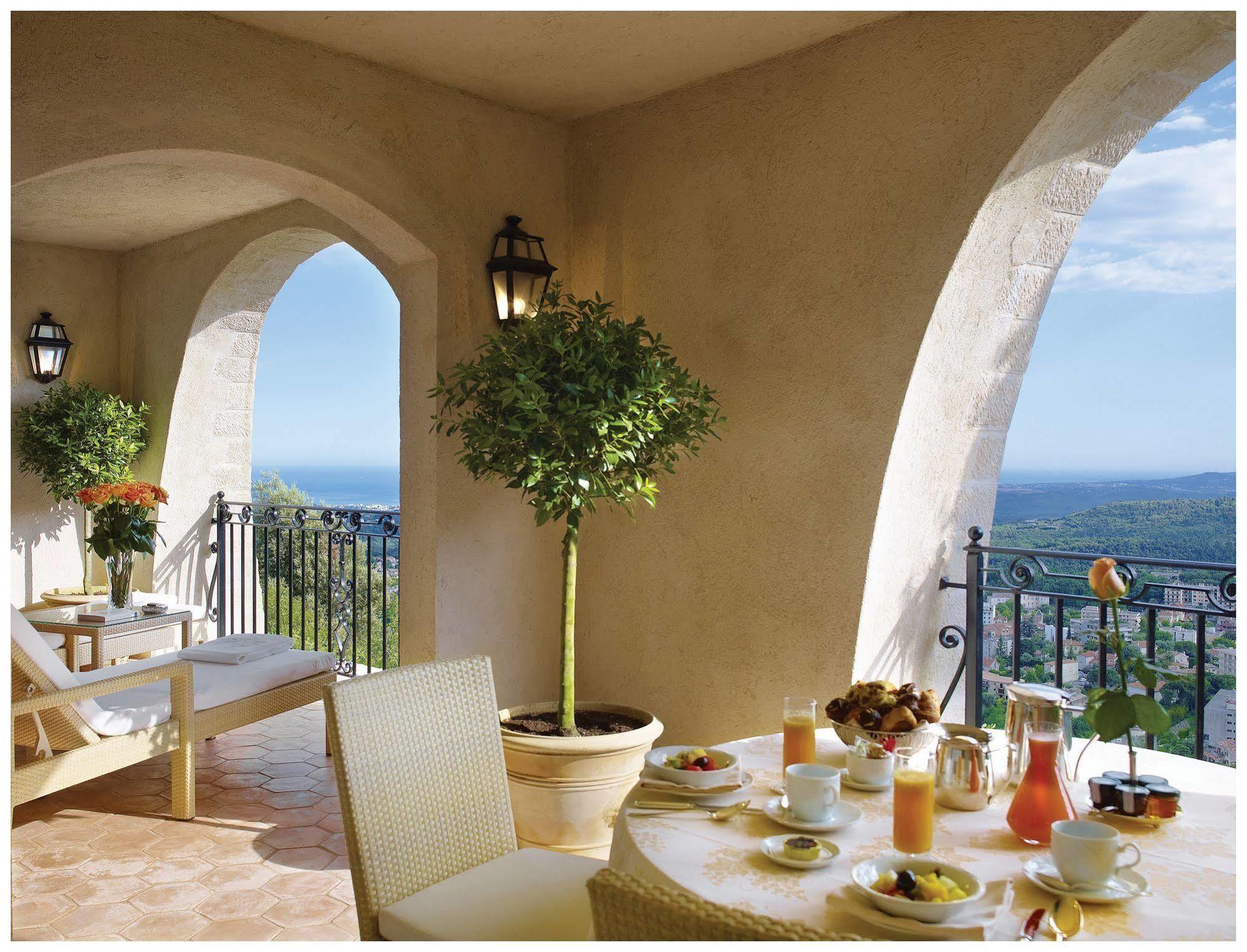 Chateau Saint-Martin & Spa - An Oetker Collection Hotel Vence Bagian luar foto